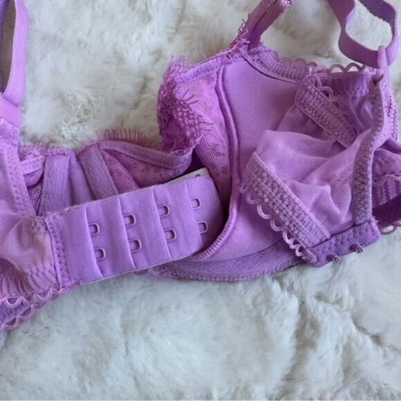 Victoria's Secret | Lilac Without the Padding Push Up Bra | Size 32B - Picture 8 of 10